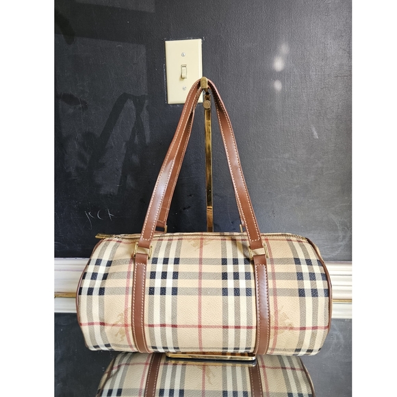 Burberry Barrel Leather Handbag - Picture 3 of 11